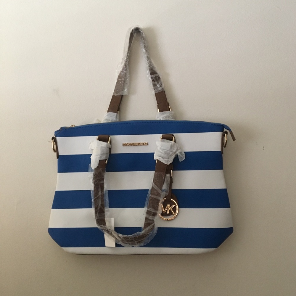 Micheal Kors Purse